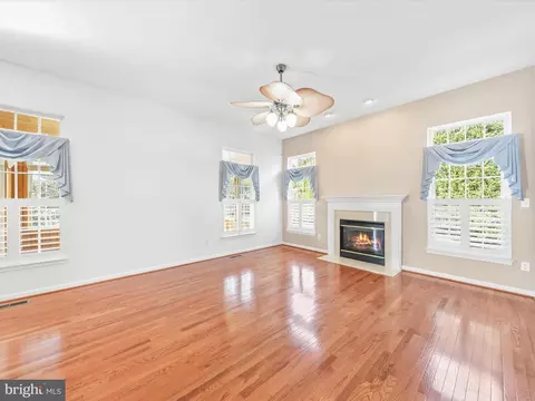 Living - 12 Bay Pine Dr, Ocean View, DE 19970 photo 3 of 3
