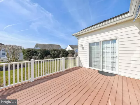 Exterior - 12 Bay Pine Dr, Ocean View, DE 19970 photo 6 of 10