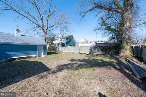 Exterior - 110 Broad St, Milton, DE 19968 photo 6 of 13