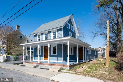 Exterior - 110 Broad St, Milton, DE 19968 photo 3 of 13