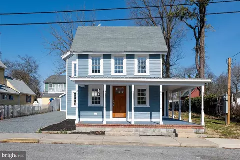 Exterior - 110 Broad St, Milton, DE 19968 photo 2 of 13