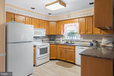 Kitchen - 30859 Elm Dr, Lewes, DE 19958 photo 1 of 4