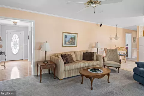Living - 30859 Elm Dr, Lewes, DE 19958 photo 4 of 5
