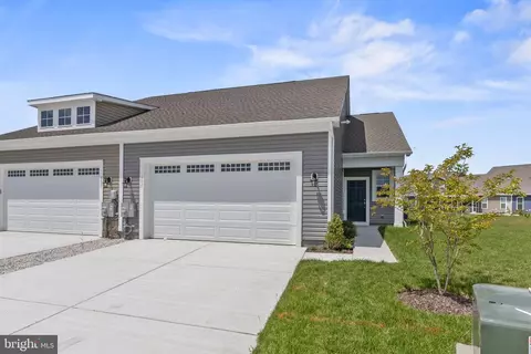 305 Waterside Sq, Bridgeville, DE 19933