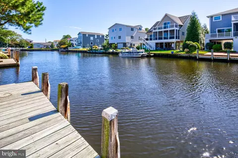 308 W 6th St, South Bethany, DE 19930