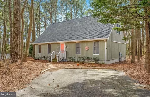 619 Holly Ct, Bethany Beach, DE 19930