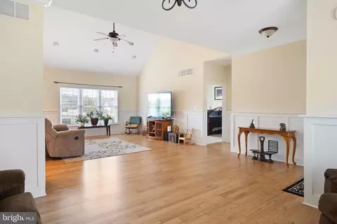 Living - 17736 Preakness Rd, Milton, DE 19968 photo 3 of 6