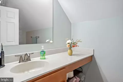 Bath - 15010 Oyster Shell Dr, Milton, DE 19968 photo 2 of 3