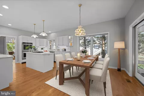 Dining - 10 Wolfpit Ct, Rehoboth Beach, DE 19971 photo 3 of 4