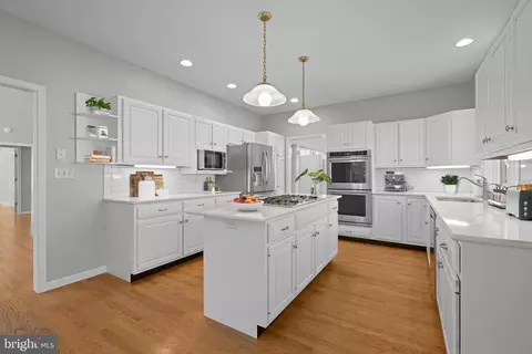Kitchen - 10 Wolfpit Ct, Rehoboth Beach, DE 19971 photo 2 of 4