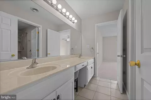 Bath - 10 Wolfpit Ct, Rehoboth Beach, DE 19971 photo 1 of 2