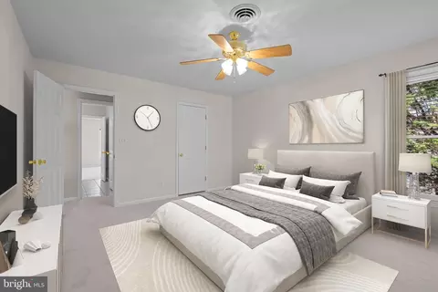 Bedroom - 10 Wolfpit Ct, Rehoboth Beach, DE 19971 photo 4 of 10