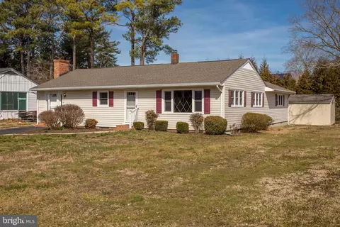 4 Woodside Dr, Milford, DE 19963