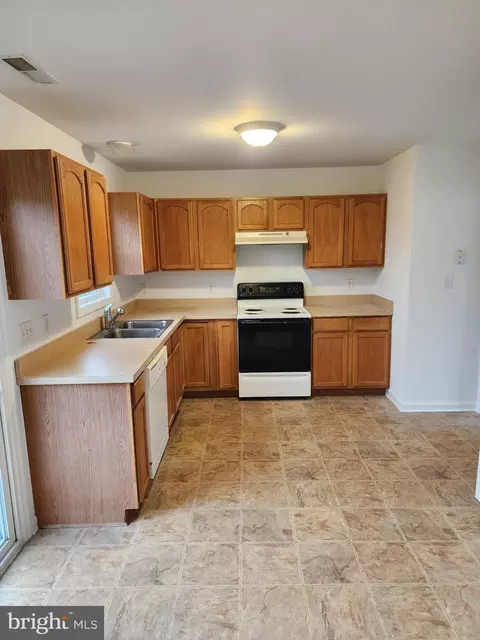 Kitchen - 17258 Phillips Hill Rd, Laurel, DE 19956 photo 1 of 1