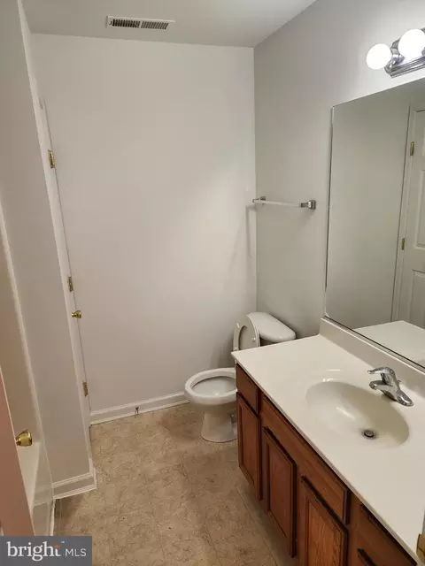 Bath - 17258 Phillips Hill Rd, Laurel, DE 19956 photo 3 of 3