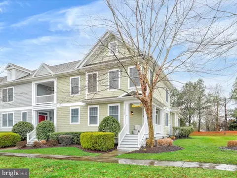 11424 W Sand Cove Rd, Selbyville, DE 19975