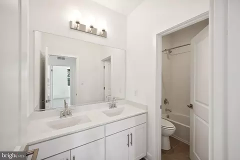 Bath - 36397 Gate Dr, Georgetown, DE 19947 photo 1 of 1