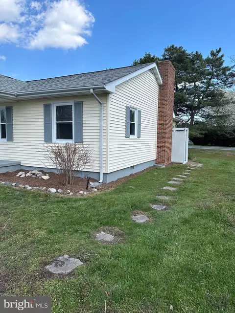 Exterior - 9 N Primrose Ln, Ocean View, DE 19970 photo 8 of 16