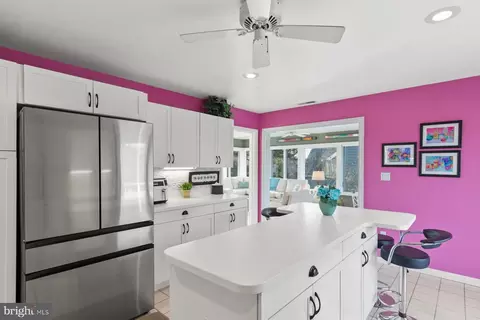 Kitchen - 30004 Surfside Dr, Bethany Beach, DE 19930 photo 4 of 6