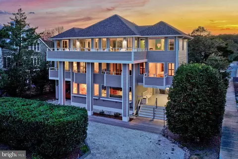 30004 Surfside Dr, Bethany Beach, DE 19930