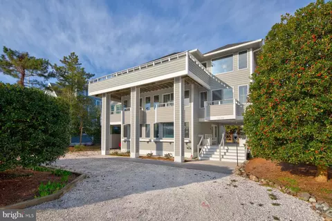 Exterior - 30004 Surfside Dr, Bethany Beach, DE 19930 photo 3 of 11