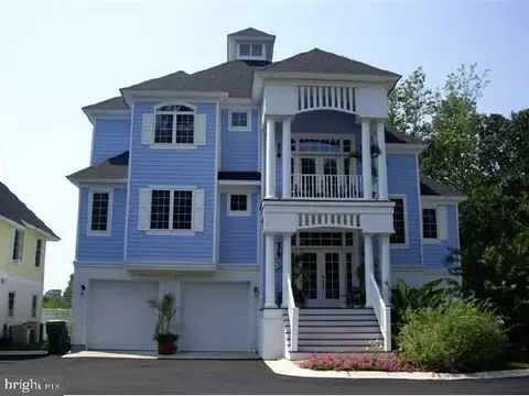 36794 Oasis Ct #7, Rehoboth Beach, DE 19971
