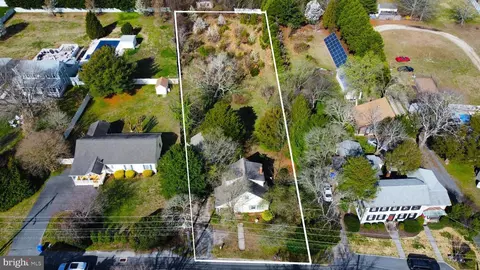 44 Central Ave, Ocean View, DE 19970
