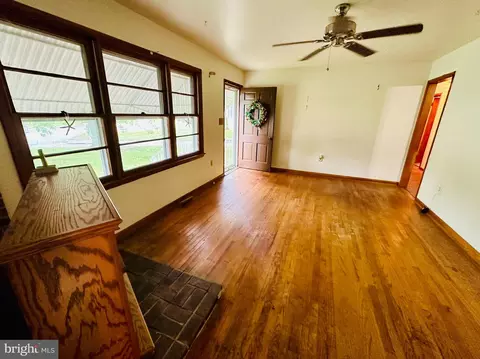 Entry Way - 30575 Armory Rd, Dagsboro, DE 19939 photo 1 of 3