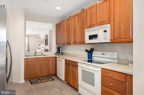 Kitchen - 114 Willow Oak Ave # E, Ocean View, DE 19970 photo 3 of 3