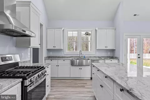 Kitchen - 26738 Shortly Rd, Georgetown, DE 19947 photo 4 of 5