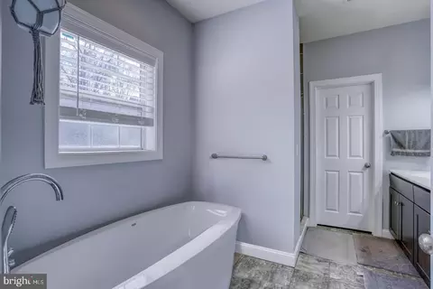 Bath - 24617 Springfield Rd, Georgetown, DE 19947 photo 2 of 4