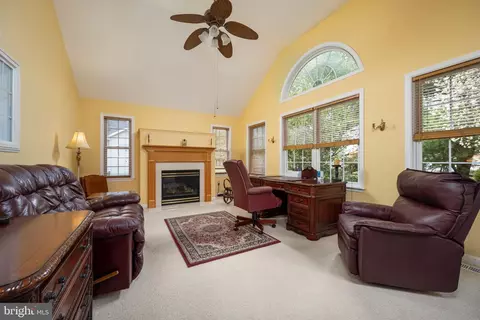 Living - 16884 Jays Way, Milton, DE 19968 photo 3 of 4