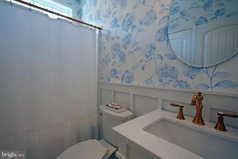Bath - 17455 Venables Dr, Lewes, DE 19958 photo 5 of 7