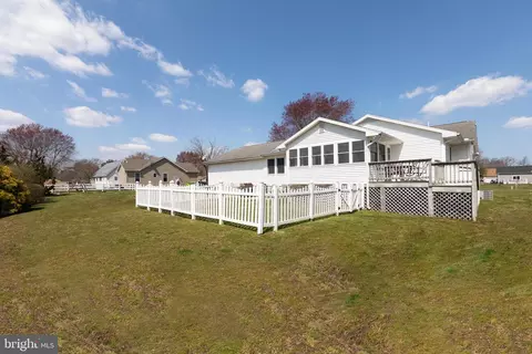 Exterior - 11 Dorothy Cir, Ocean View, DE 19970 photo 6 of 11