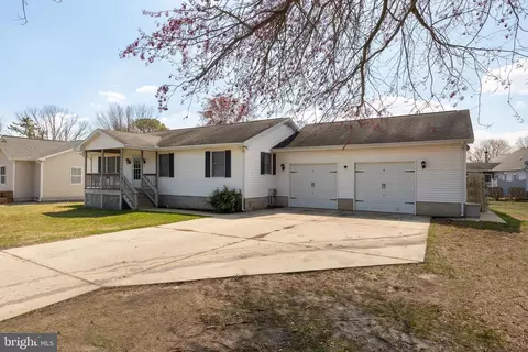 Exterior - 11 Dorothy Cir, Ocean View, DE 19970 photo 8 of 11