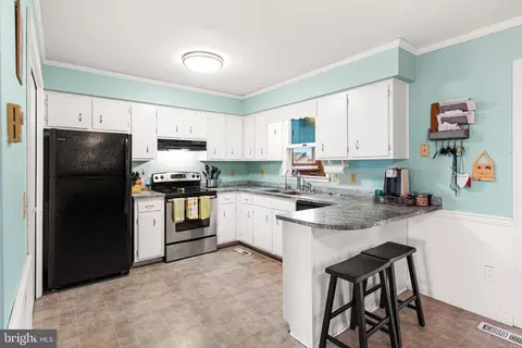 Kitchen - 11 Dorothy Cir, Ocean View, DE 19970 photo 1 of 2