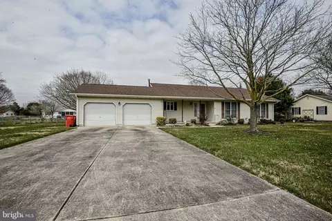 33 Valley Forge Dr, Milford, DE 19963