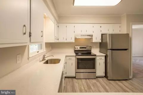 Kitchen - 33765 Shawnee Dr, Dagsboro, DE 19939 photo 5 of 6