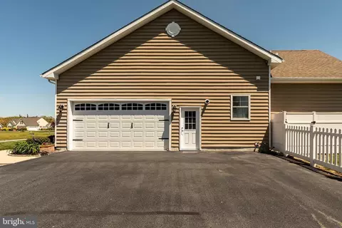 Exterior - 30441 Half Shell Rd, Milton, DE 19968 photo 5 of 29