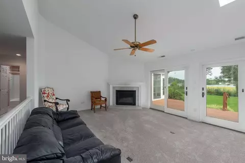 Living - 140 Riverview Dr, Dagsboro, DE 19939 photo 1 of 2