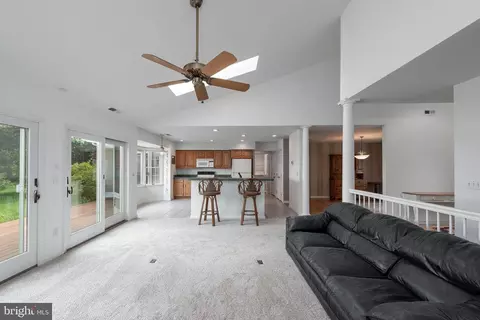 Living - 140 Riverview Dr, Dagsboro, DE 19939 photo 2 of 2