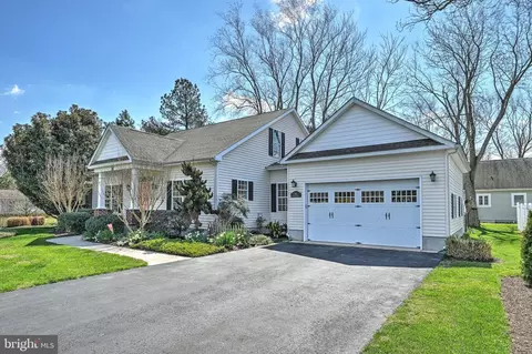 Exterior - 401 Serrill Ave, Ocean View, DE 19970 photo 2 of 10