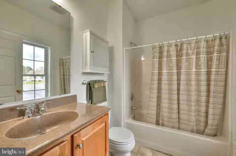 Bath - 401 Serrill Ave, Ocean View, DE 19970 photo 3 of 4