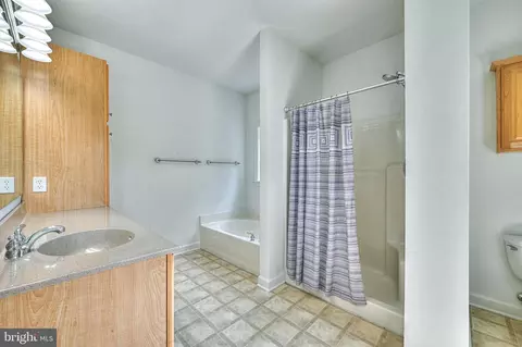 Bath - 401 Serrill Ave, Ocean View, DE 19970 photo 4 of 4