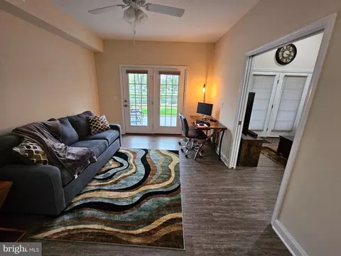 Entry Way - 195 Turtle Cv #119, Laurel, DE 19956 photo 1 of 10