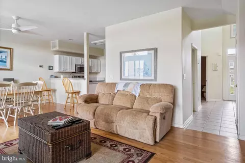 Living - 268 Lakeside Dr, Lewes, DE 19958 photo 3 of 5