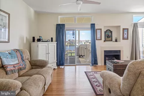 Living - 268 Lakeside Dr, Lewes, DE 19958 photo 4 of 5