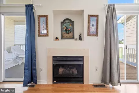 Living - 268 Lakeside Dr, Lewes, DE 19958 photo 5 of 5