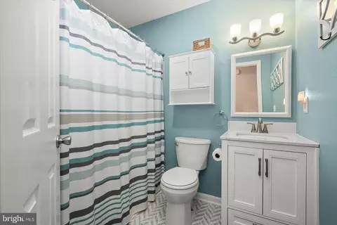 Bath - 7 Seabrook Rd, Ocean View, DE 19970 photo 3 of 3