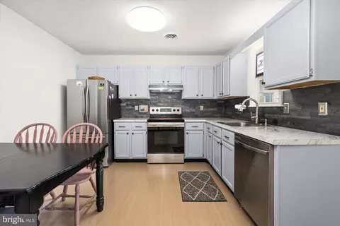 Kitchen - 7 Seabrook Rd, Ocean View, DE 19970 photo 4 of 4